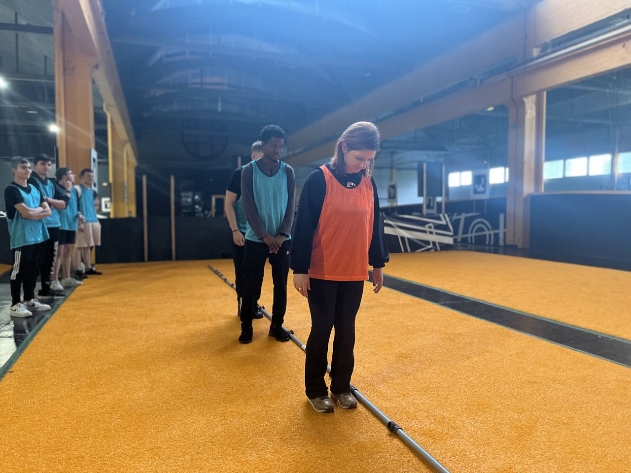 Une équipe en pleine activité de cohésion chez Team Square